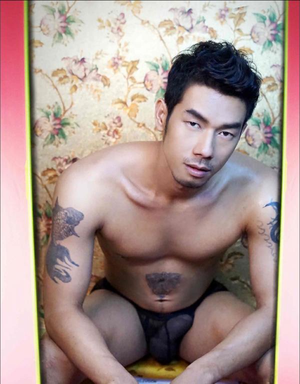 MAN-OMG-3---Guy-On-Hot-Street